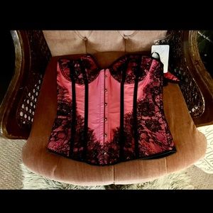 Nwt fuchsia and black corset bustier lingerie size 38